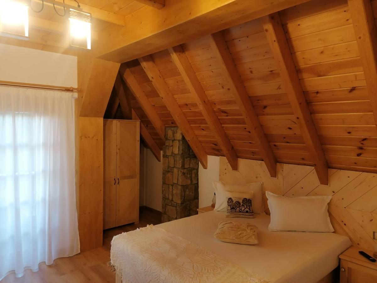 Pensiunea Casuta Din Deal Moisei Quarto foto