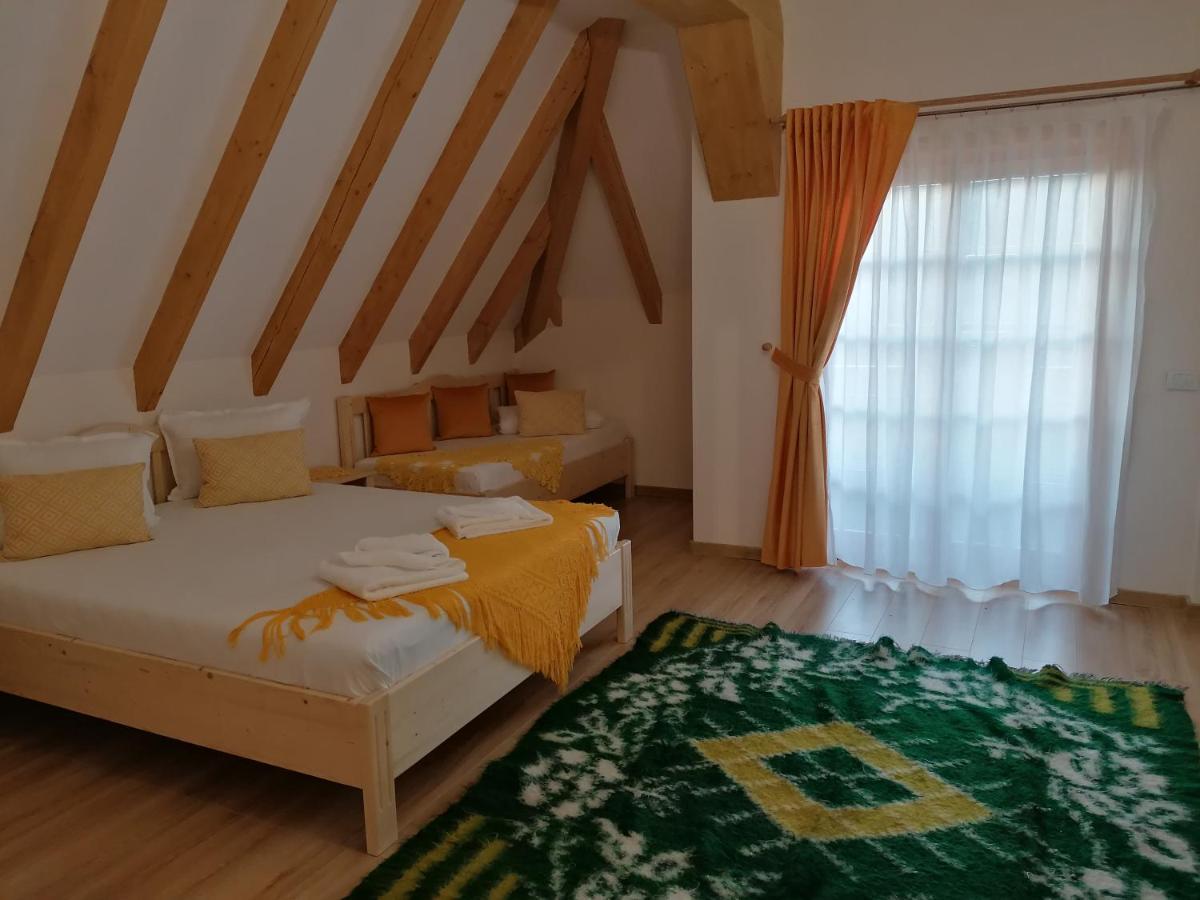Pensiunea Casuta Din Deal Moisei Quarto foto